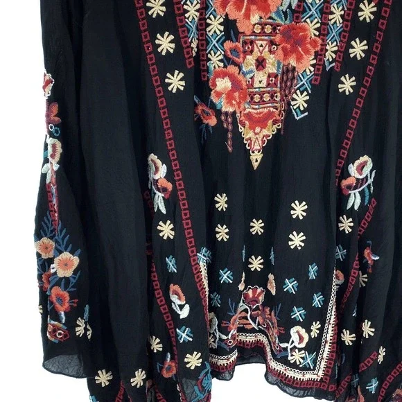 Johnny Was Dulci Tunic Black Size Medium Floral Embroidered Red Long Sleeve - Picture 4 of 5
